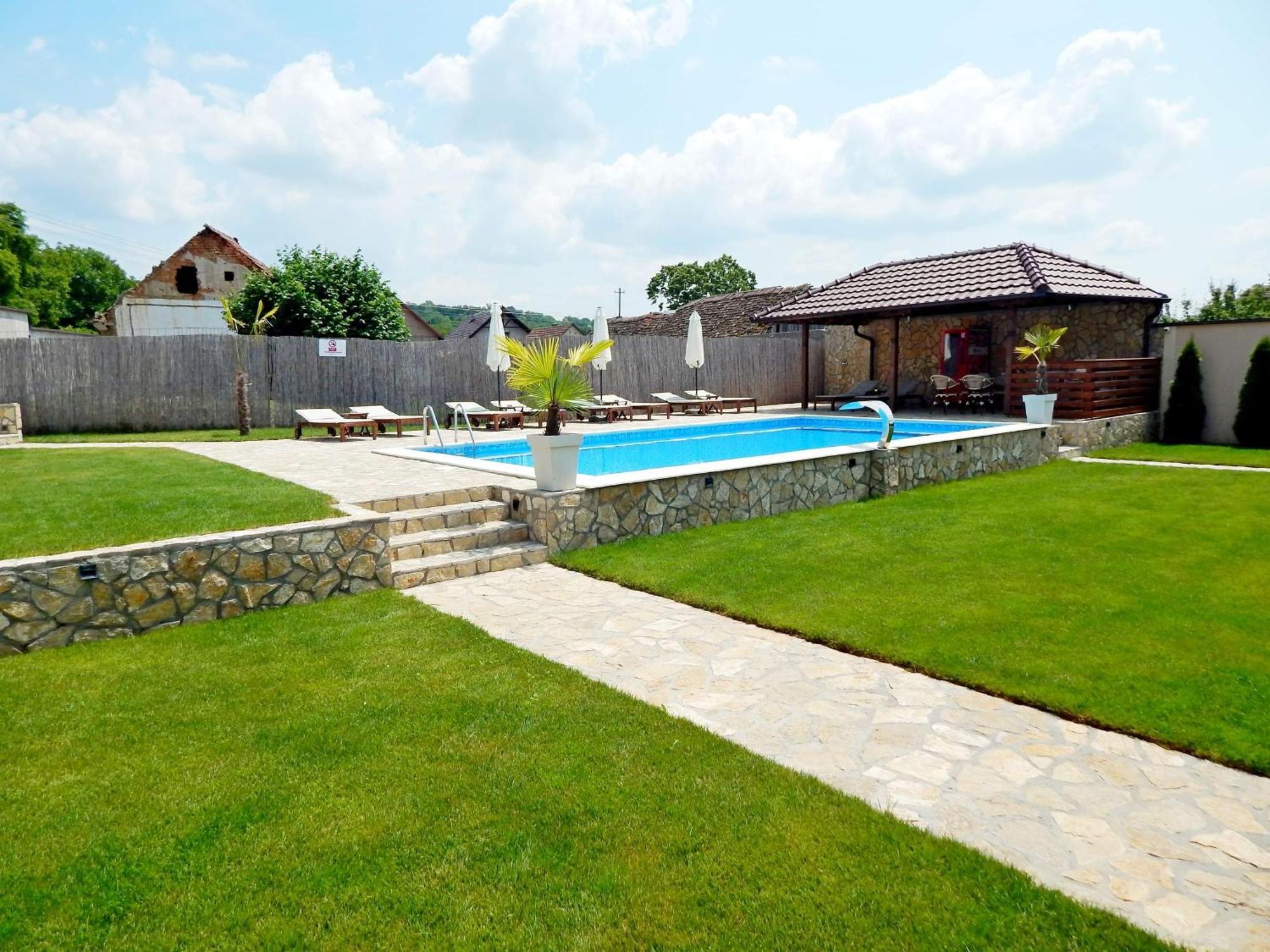 Aqualux apartments Vrdnik Extérieur photo